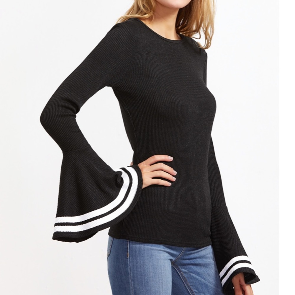 Bell sleeve top